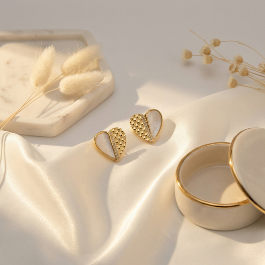 WHITE AND GOLD HEART EARRING ( Anti tarnish )